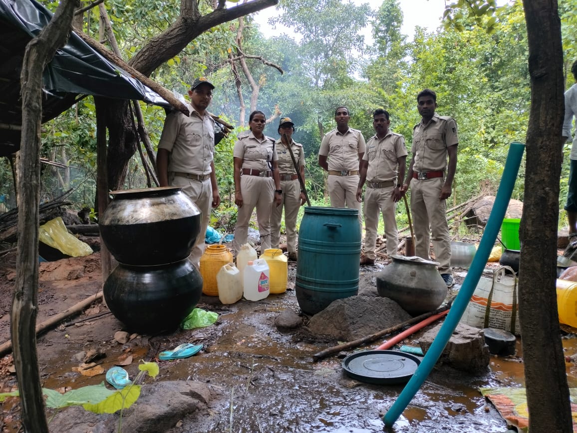 ଅବକାରୀ ବିଭାଗର ଦୁଇଟି ସ୍ଥାନରେ ଚଢାଉ