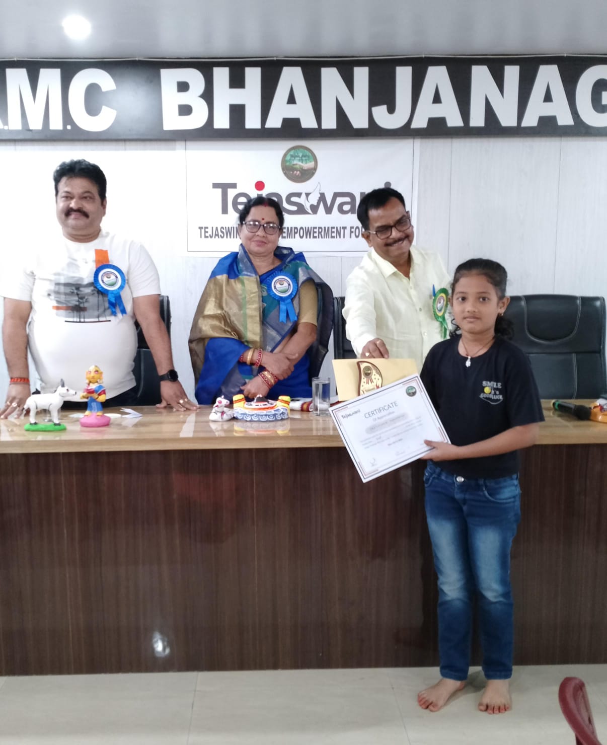 ପ୍ଲାଷ୍ଟିକ ଦ୍ରବ୍ୟ ବର୍ଜନ ପାଈଁ ତେଜସ୍ୱିନୀ ର ନିଆରା କାର୍ଯ୍ୟକ୍ରମ