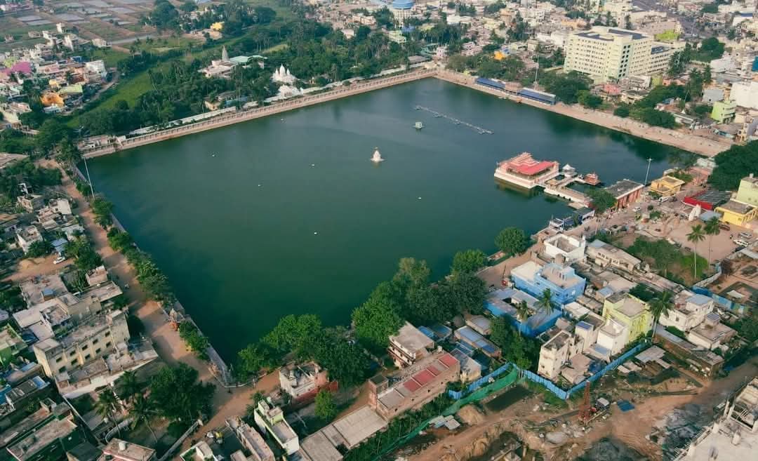 ନରେନ୍ଦ୍ର ପୁଷ୍କରିଣୀ ଓ ଚନ୍ଦନଯାତ୍ରା