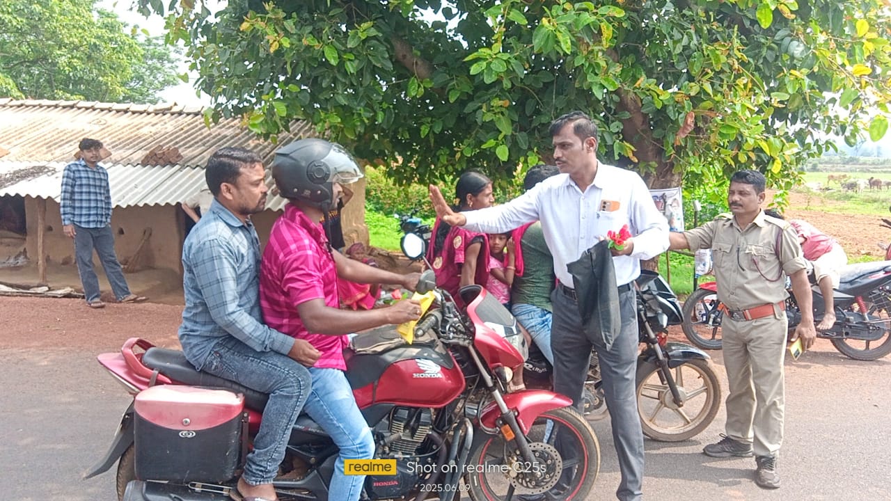 ଇ.ଆଇ.ସି.ତରଫରୁ ସଡ଼କ ସୁରକ୍ଷା କାର୍ଯ୍ୟକ୍ରମ ଅନୁଷ୍ଠିତ