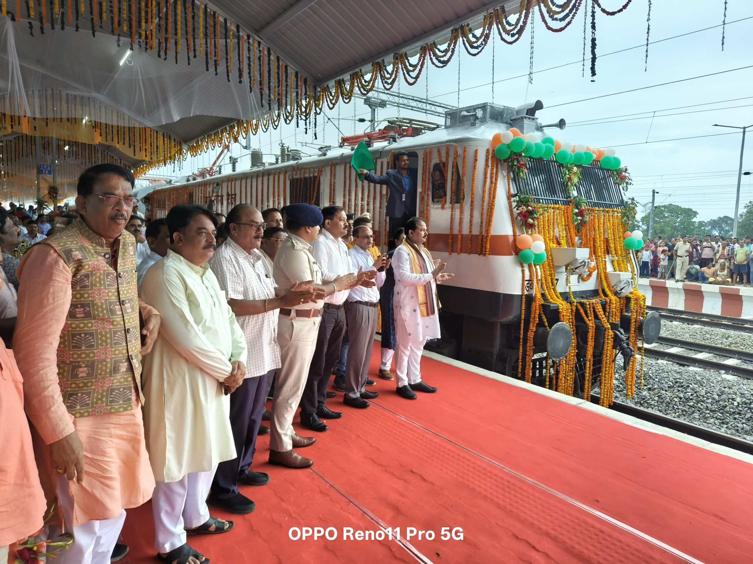 ସରସରା ନିକଟ ବୌଦ୍ଧ ଷ୍ଟେସନ ଠାରେ ରେଳ ଶୁଭାରମ୍ଭ ଅବସରରେ ସାଧାରଣ ସଭା