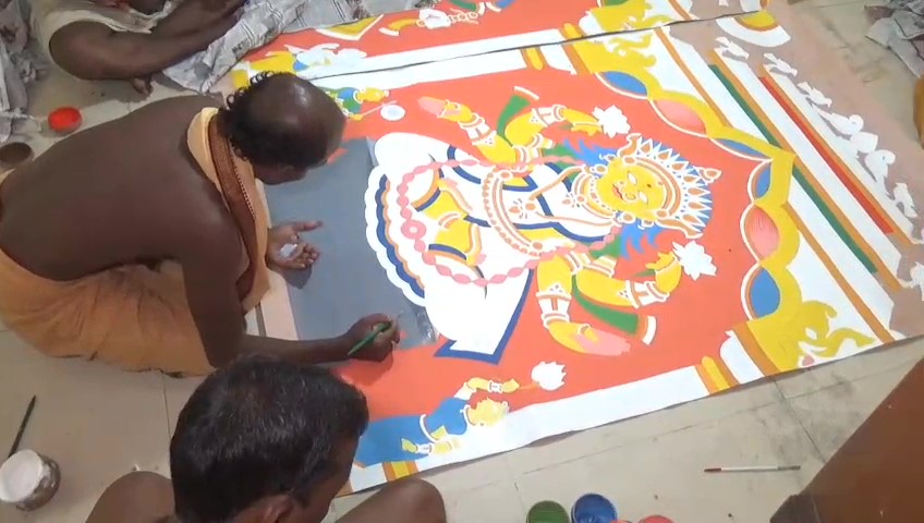 ଚିତ୍ରକରଙ୍କ ଅନ୍ତିମ ସ୍ପର୍ଶରେ ପଟିଦିଅଁ