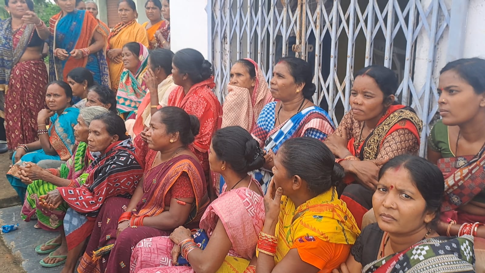 କେସିଙ୍ଗା ବ୍ଲକ୍ କିକିଆ ଗ୍ରାମ ପଞ୍ଚାୟତରେ ତାଲା ପକାଇଲେ ଗ୍ରାମବାସୀ